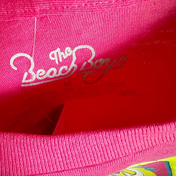 NEW The Beach Boys Graphic Tee - Picture 3 of 6